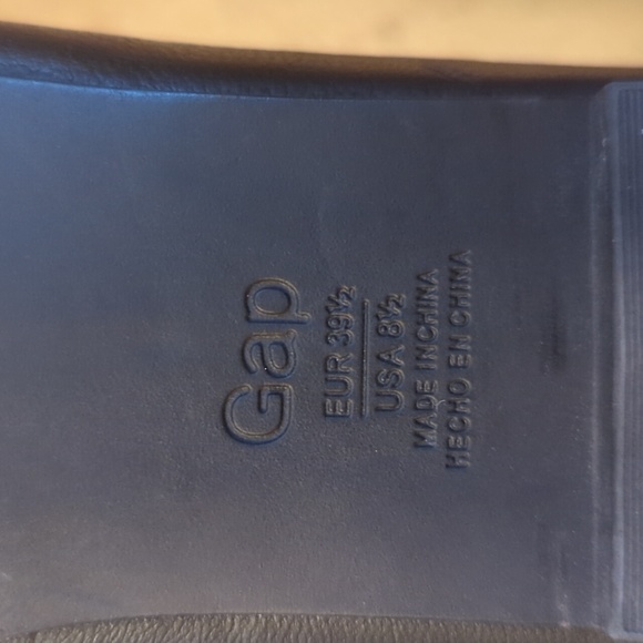 Gap 8.5 flats with ankle strap - Picture 3 of 3